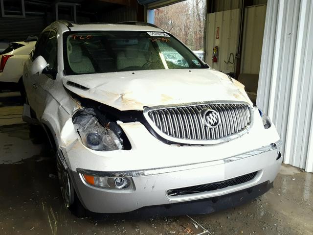 5GAKRBED5BJ216754 - 2011 BUICK ENCLAVE CX WHITE photo 1