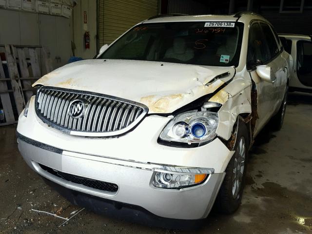 5GAKRBED5BJ216754 - 2011 BUICK ENCLAVE CX WHITE photo 2