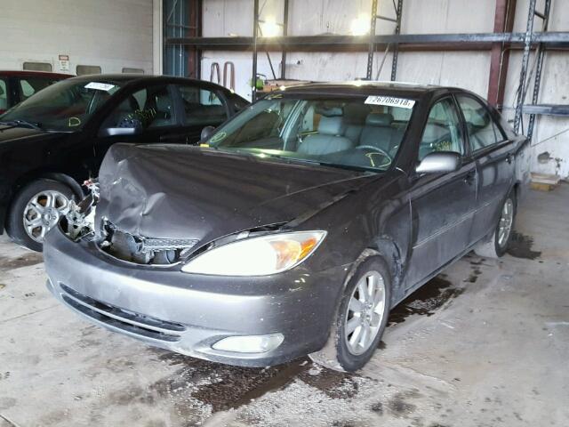 4T1BF30K33U556578 - 2003 TOYOTA CAMRY LE GRAY photo 2