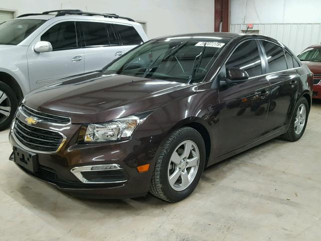 1G1PC5SBXF7126358 - 2015 CHEVROLET CRUZE LT BROWN photo 2