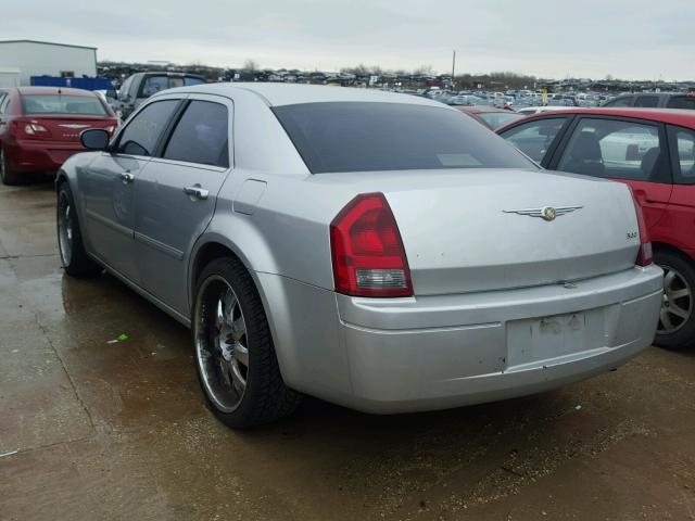 2C3KA43R57H829499 - 2007 CHRYSLER 300 SILVER photo 3