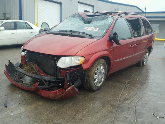 2C4GP64L25R124205 - 2005 CHRYSLER TOWN & COU RED photo 2