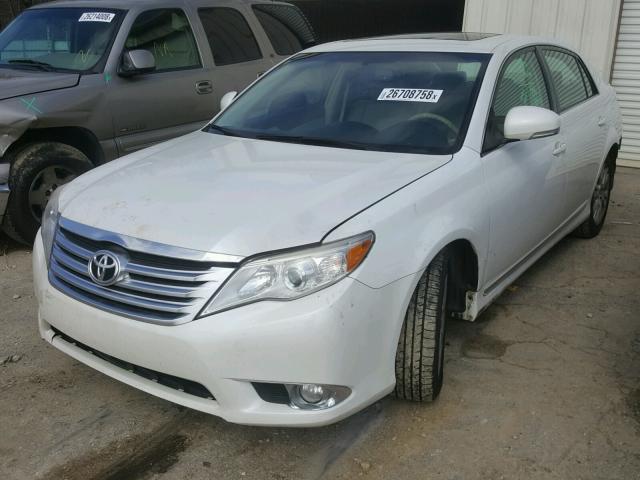 4T1BK3DB1CU443900 - 2012 TOYOTA AVALON BAS WHITE photo 2