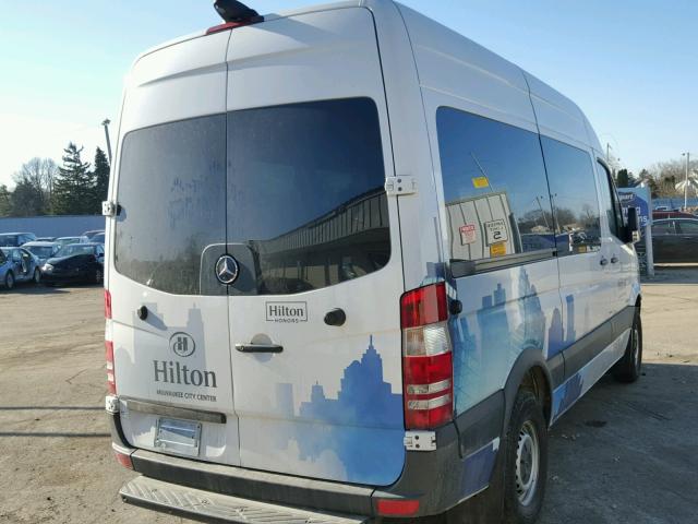 WDZPE7DD0GP185285 - 2016 MERCEDES-BENZ SPRINTER 2 WHITE photo 4