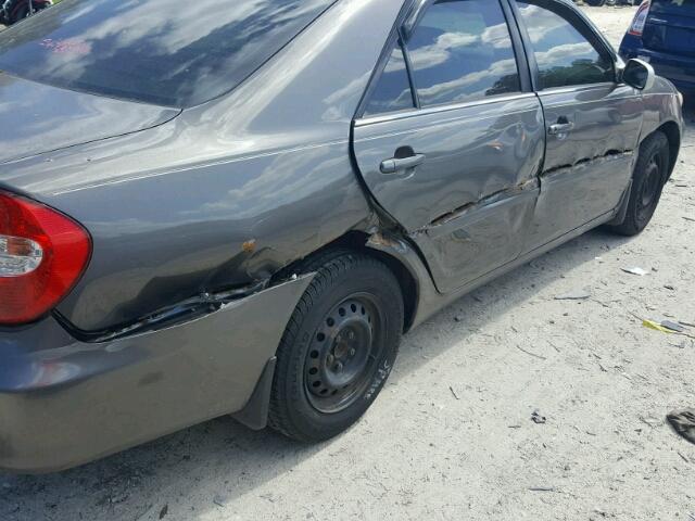 4T1BE32K13U659742 - 2003 TOYOTA CAMRY LE GRAY photo 9