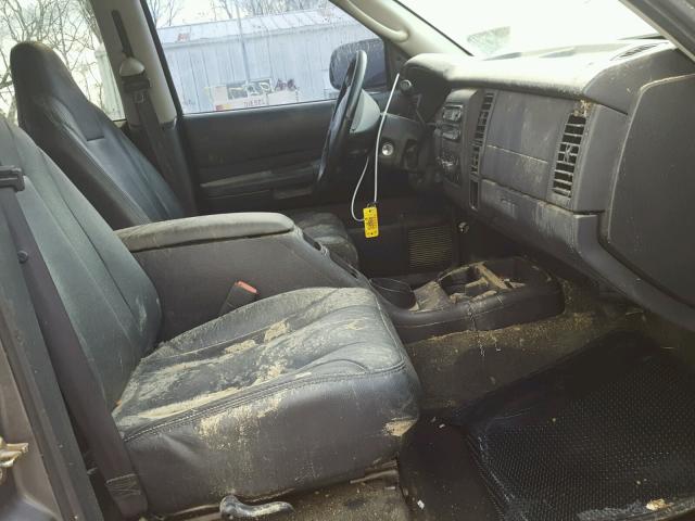 1D7HG38N34S728816 - 2004 DODGE DAKOTA QUA GRAY photo 5