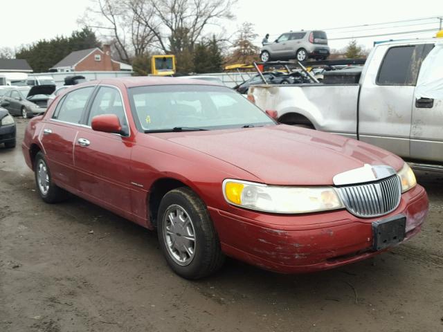 1LNHM82W4YY823420 - 2000 LINCOLN TOWN CAR S BURGUNDY photo 1