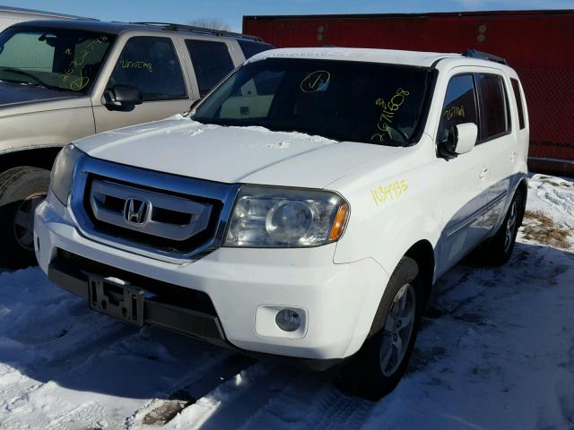 5FNYF48419B051876 - 2009 HONDA PILOT EX WHITE photo 2