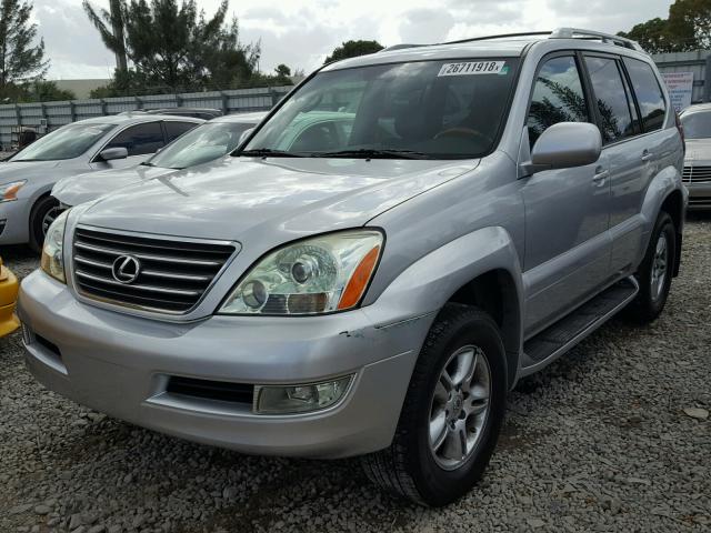 JTJBT20X860107831 - 2006 LEXUS GX 470 SILVER photo 2