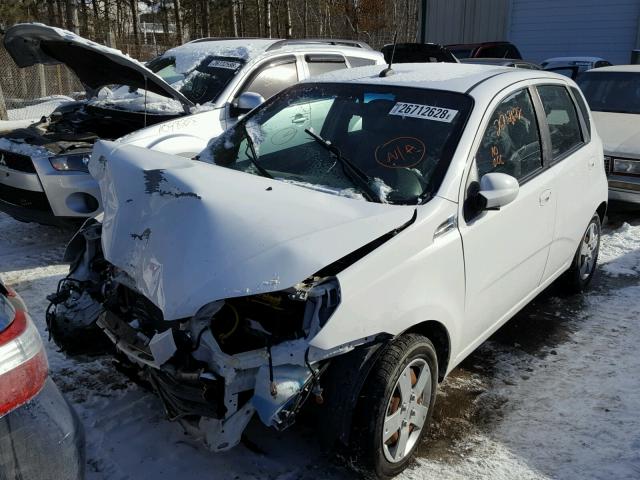 KL1TD66E59B621511 - 2009 CHEVROLET AVEO LS WHITE photo 2