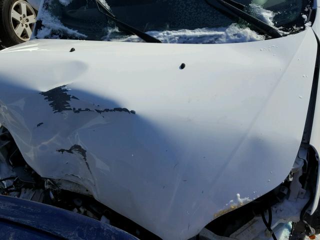 KL1TD66E59B621511 - 2009 CHEVROLET AVEO LS WHITE photo 7