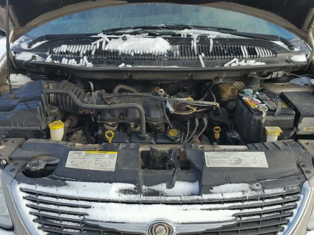 2C4GP54L64R591894 - 2004 CHRYSLER TOWN & COU GOLD photo 7