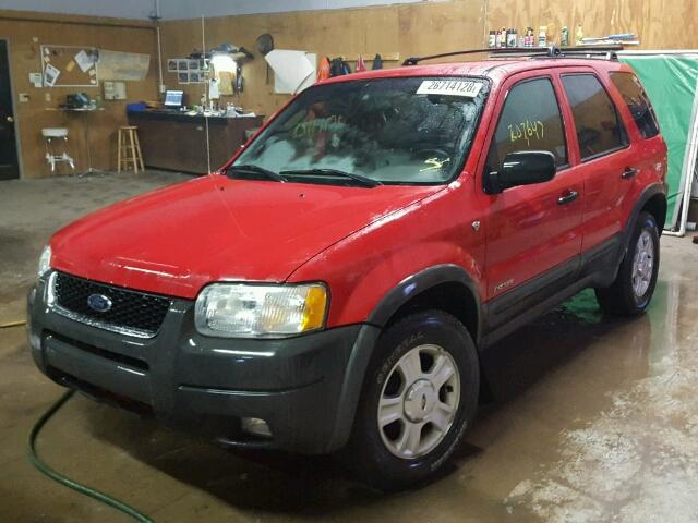 1FMYU04162KC82531 - 2002 FORD ESCAPE XLT RED photo 2