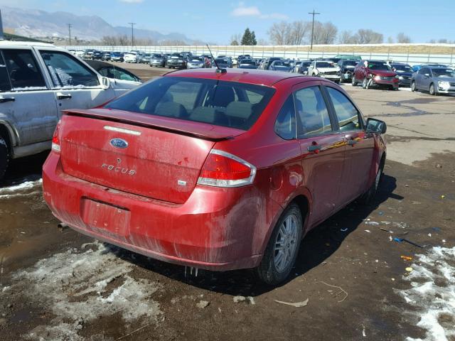 1FAHP35N79W110063 - 2009 FORD FOCUS SE RED photo 4