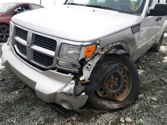 1D8GU58K27W633663 - 2007 DODGE NITRO SLT SILVER photo 9