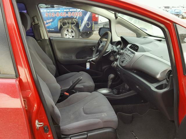 JHMGE88299S058144 - 2009 HONDA FIT RED photo 5