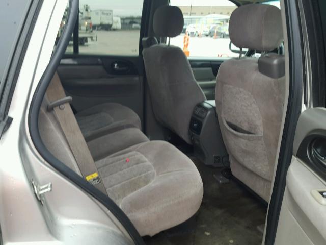 1GKDS13S642310621 - 2004 GMC ENVOY GRAY photo 6