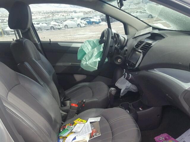 KL8CD6S97FC709413 - 2015 CHEVROLET SPARK 1LT Серебристый фото 5