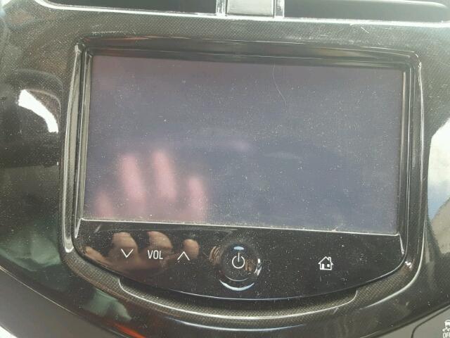 KL8CD6S97FC709413 - 2015 CHEVROLET SPARK 1LT Серебристый фото 9