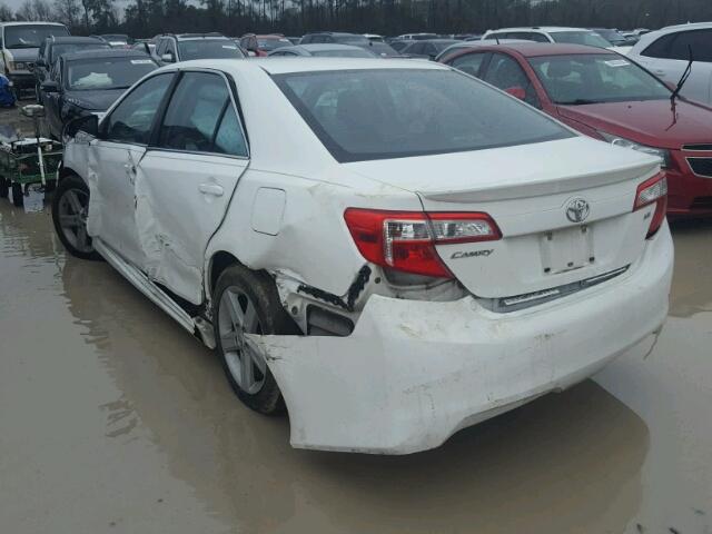 4T1BF1FK2CU566868 - 2012 TOYOTA CAMRY WHITE photo 3