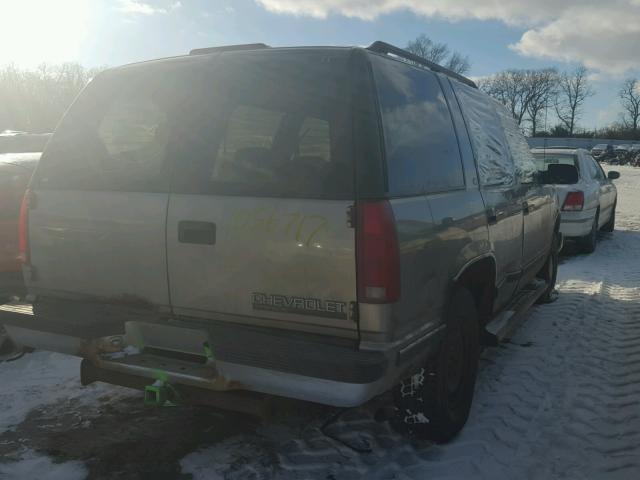 1GNEK13R4WJ377540 - 1998 CHEVROLET TAHOE K150 SILVER photo 4