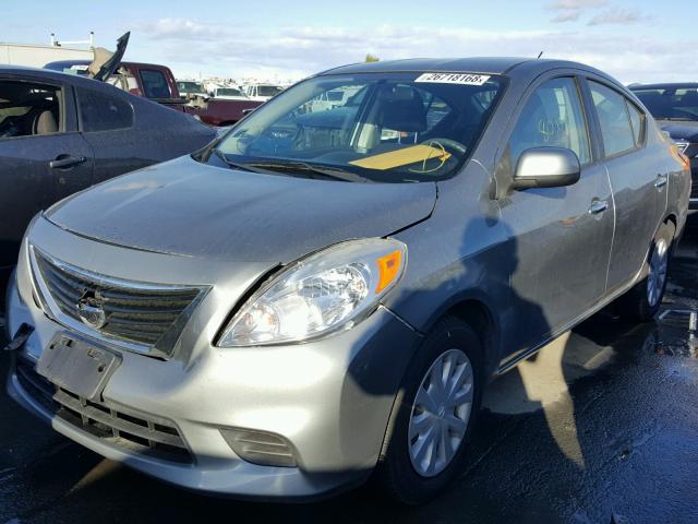 3N1CN7APXDL865508 - 2013 NISSAN VERSA S SILVER photo 2