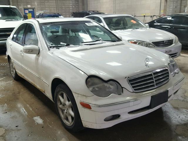 WDBRF61JX2E006604 - 2002 MERCEDES-BENZ C 240 WHITE photo 1