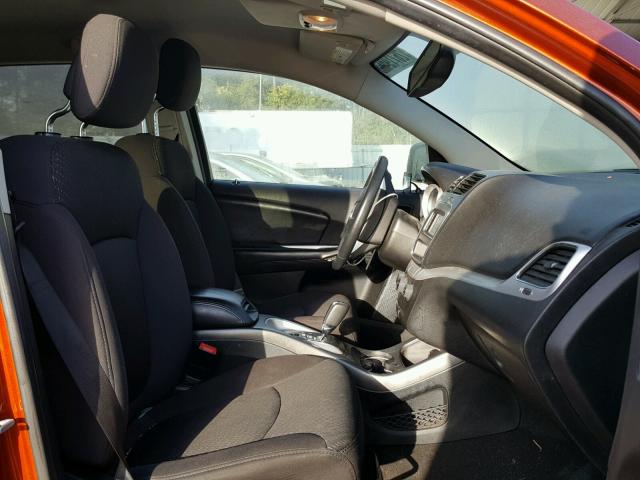 3C4PDCBG2CT353152 - 2012 DODGE JOURNEY SX ORANGE photo 5