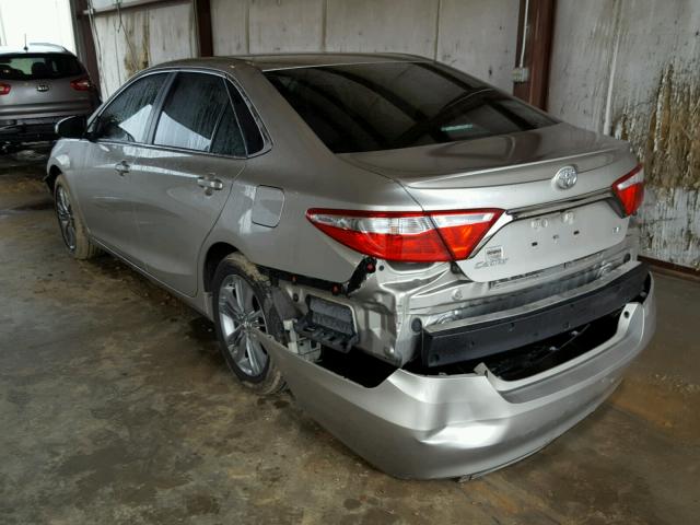 4T1BF1FKXFU994367 - 2015 TOYOTA CAMRY LE GOLD photo 3