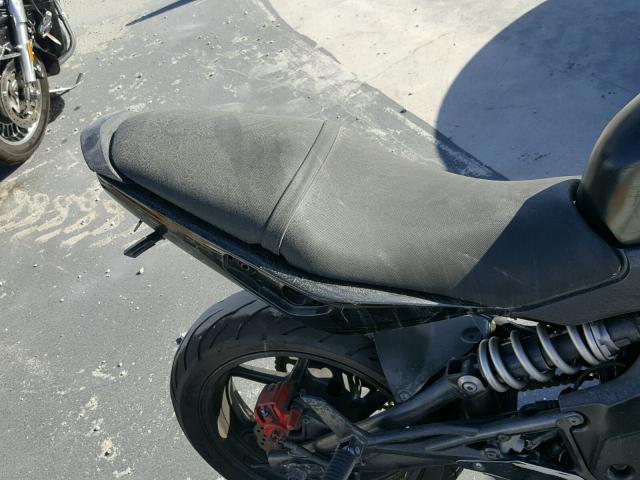 JKAEXEC13BDA67218 - 2011 KAWASAKI EX650 C 黑色 照片 6