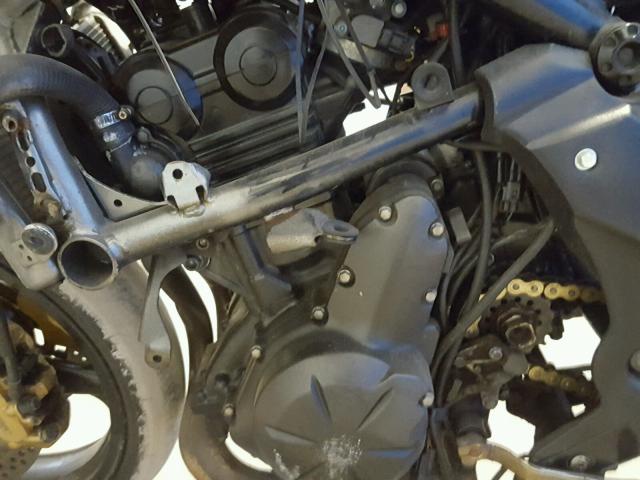 JKAEXEC13BDA67218 - 2011 KAWASAKI EX650 C 黑色 照片 7