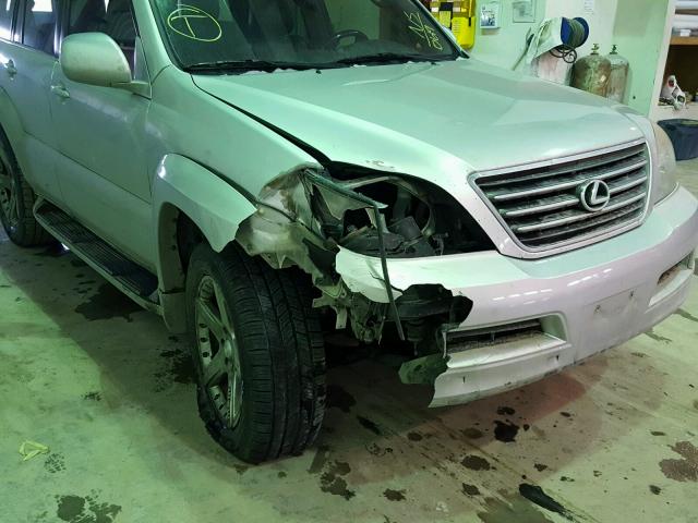 JTJBT20X150070619 - 2005 LEXUS GX 470 SILVER photo 9