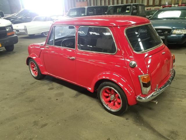 B388952539 - 1974 MINI COOPER RED photo 4