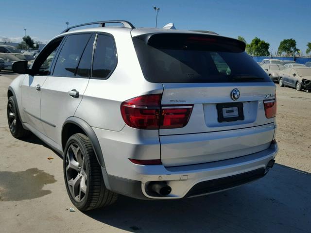 5UXZV4C51BL411303 - 2011 BMW X5 XDRIVE3 SILVER photo 3