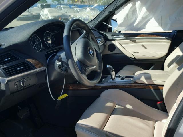 5UXZV4C51BL411303 - 2011 BMW X5 XDRIVE3 SILVER photo 5