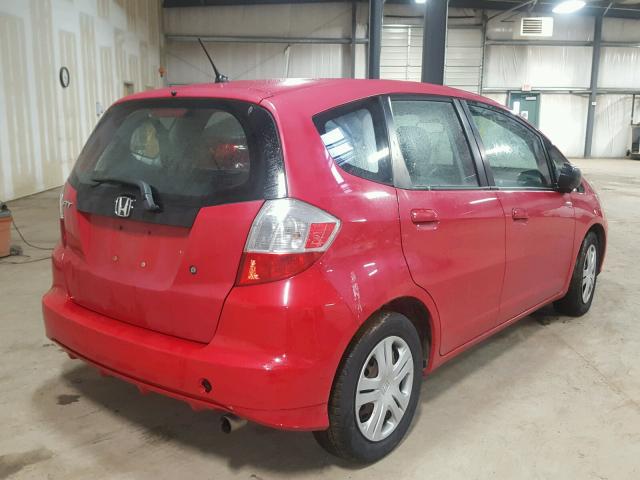 JHMGE88259S061851 - 2009 HONDA FIT RED photo 4