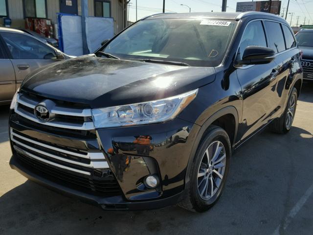 5TDKZRFH4HS512272 - 2017 TOYOTA HIGHLANDER BLACK photo 2