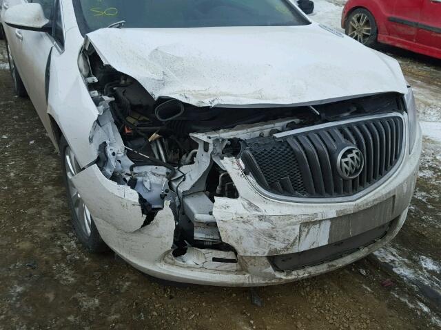 1G4PN5SKXD4131667 - 2013 BUICK VERANO WHITE photo 9