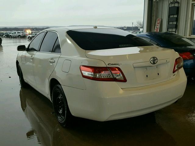 4T1BF3EKXBU638248 - 2011 TOYOTA CAMRY BASE WHITE photo 3