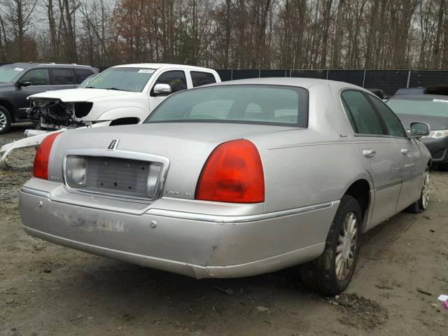 1LNHM82W83Y684403 - 2003 LINCOLN TOWN CAR S SILVER photo 4