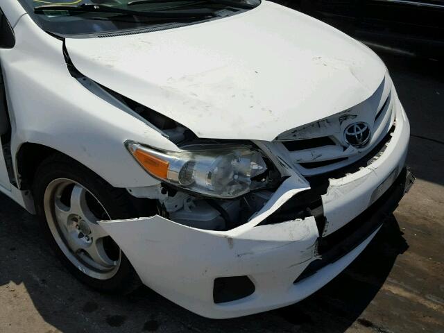 2T1BU4EE7CC843728 - 2012 TOYOTA COROLLA BA WHITE photo 9