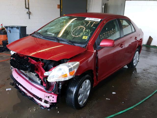 JTDBT923284027233 - 2008 TOYOTA YARIS RED photo 2