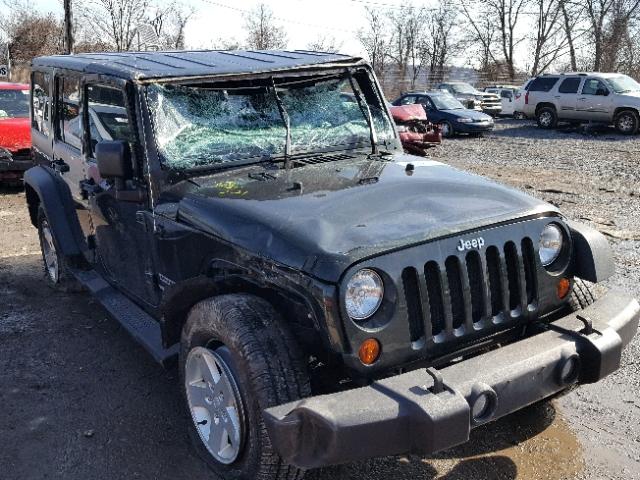 1J4HA3H11BL527071 - 2011 JEEP WRANGLER U GREEN photo 1