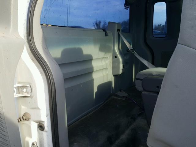 1FTRF14W25NA79210 - 2005 FORD F150 WHITE photo 6