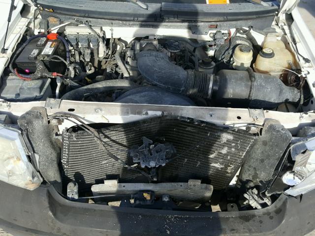 1FTRF14W25NA79210 - 2005 FORD F150 WHITE photo 7