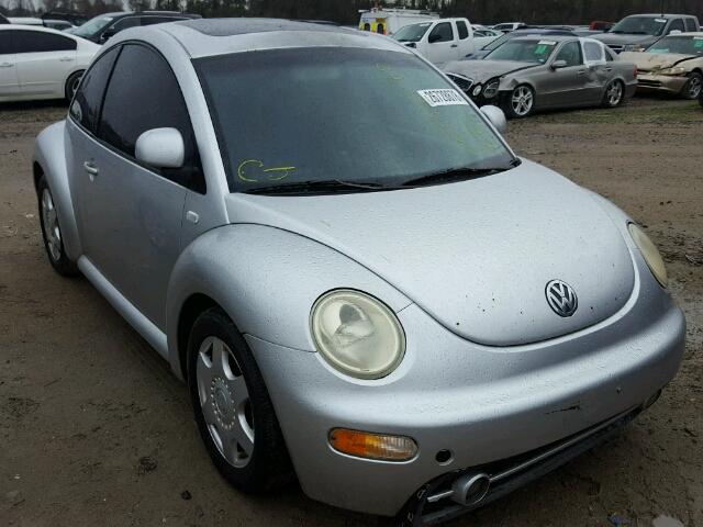 3VWDD21C5YM420563 - 2000 VOLKSWAGEN NEW BEETLE 银色 照片 1