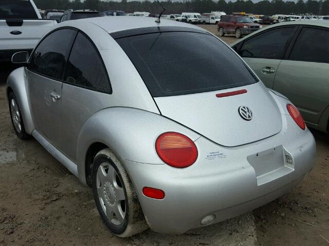 3VWDD21C5YM420563 - 2000 VOLKSWAGEN NEW BEETLE 银色 照片 3