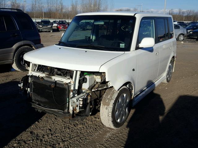 JTLKT324964050810 - 2006 SCION XB WHITE photo 2