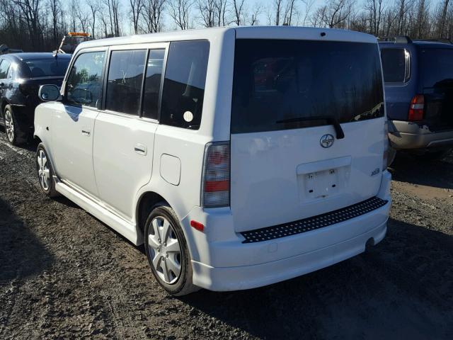 JTLKT324964050810 - 2006 SCION XB WHITE photo 3