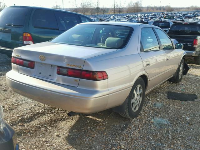 4T1BF22K8XU085069 - 1999 TOYOTA CAMRY LE BEIGE photo 4